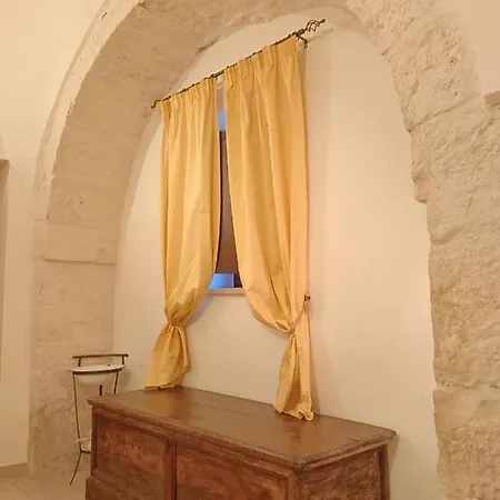I Trulli Della Corte Del Casale Lägenhet